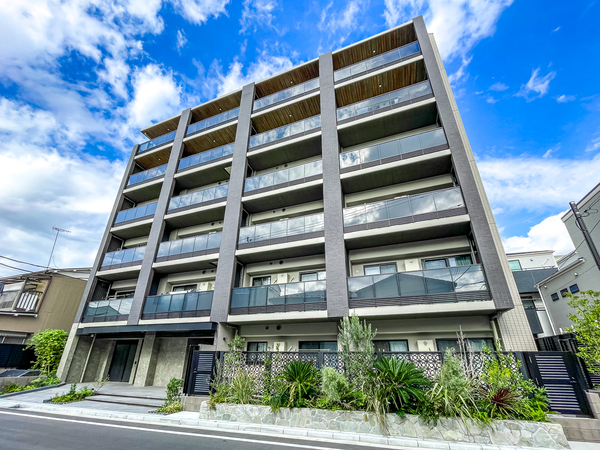 【グラサージュ横濱鶴見リトリート】外観