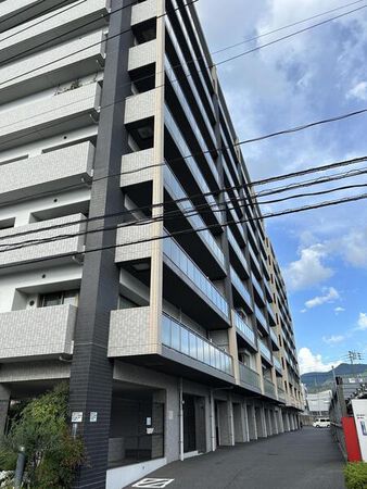 【ロイヤルシティビュー海田】外観