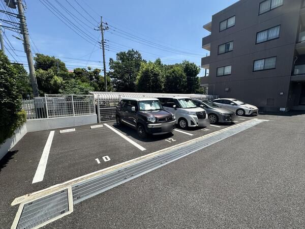 【大宮宮原ガーデンハウス】駐車場 【大宮宮原ガーデンハウス】駐車場