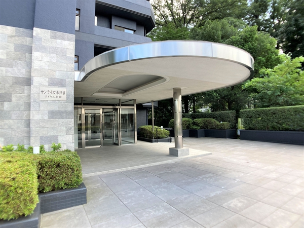 【サンライズ東照宮ロイヤル別館】エントランスアプローチ 【サンライズ東照宮ロイヤル別館】エントランスアプローチ