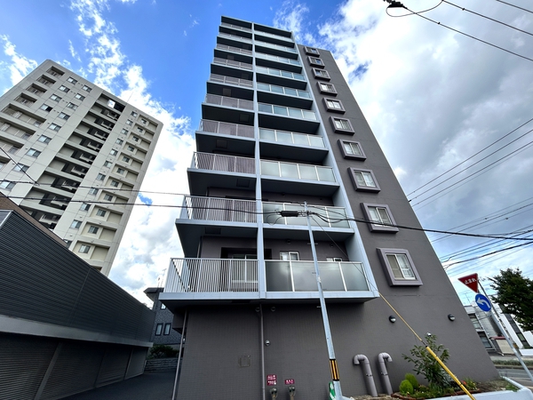 【エクセルシオール発寒南弐番館】外観