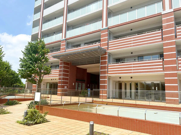 【センターフィールド浦和美園】壱番街フロントランド　エントランス1