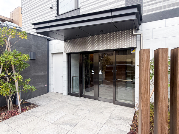 【リビオ高槻ガーデン】エントランス 【リビオ高槻ガーデン】エントランス