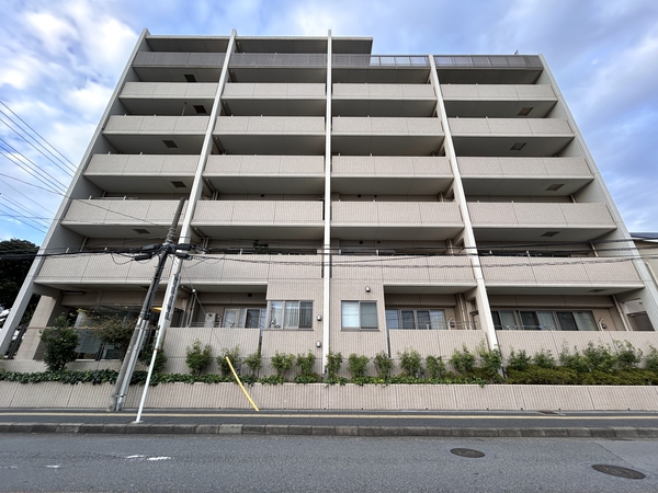 【イニシア幕張本郷】外観 【イニシア幕張本郷】外観