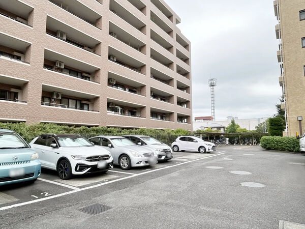 【ライオンズマンション中央林間第7】駐車場