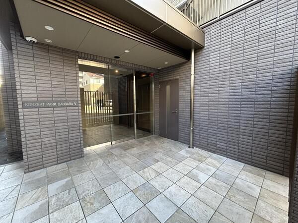 【コンツェルトパーク段原伍番館】エントランス
