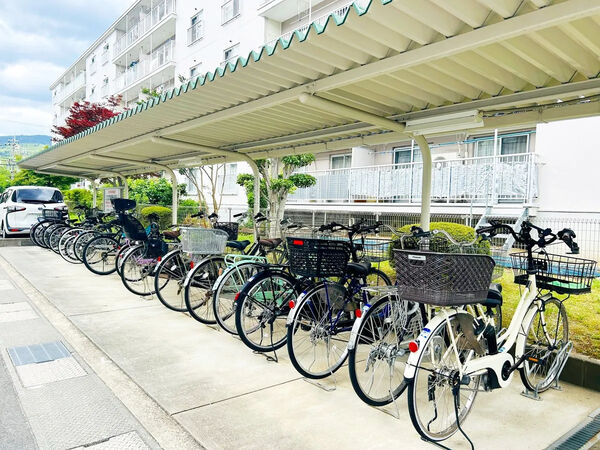 【長岡天神ハイツ】駐輪場 【長岡天神ハイツ】駐輪場