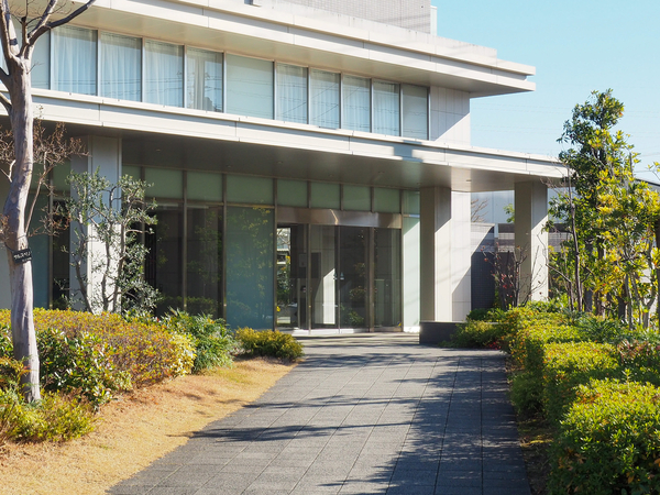 【勝川サザンクラスα】エントランス 【勝川サザンクラスα】エントランス