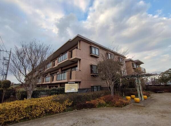 【朝日マンション鶴川台】外観