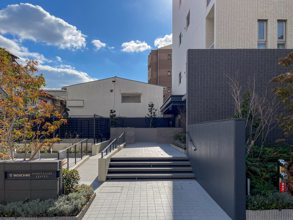 【ワコーレ西田辺リーヴス】エントランス