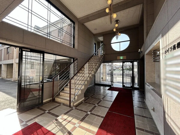 【メイツ高槻】エントランス 【メイツ高槻】エントランス