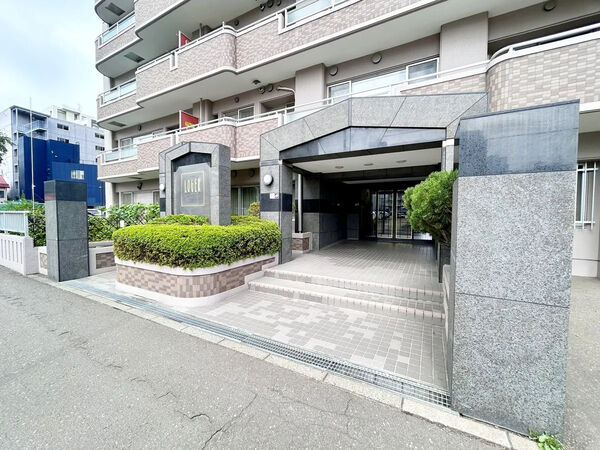 【ロジェ北11条】エントランス