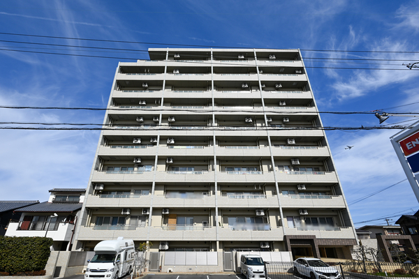 【フレストアルファ西春】外観