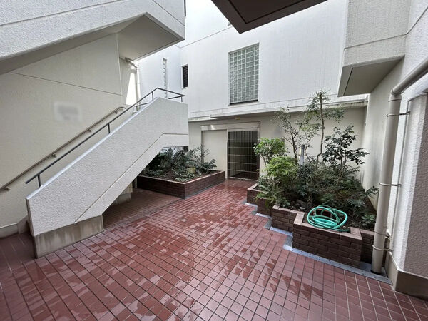 【夙川羽衣町パークハイム】エントランス 【夙川羽衣町パークハイム】エントランス