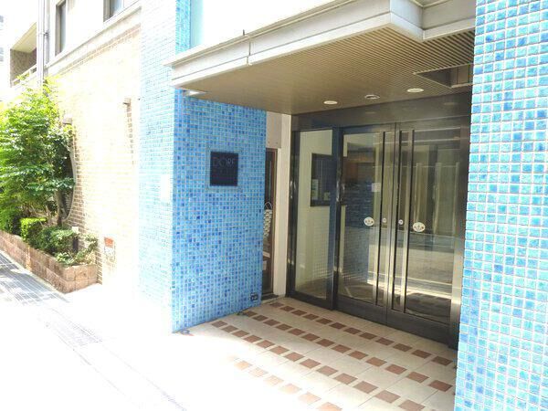 【ドルフ灘アルヴィレージュ】エントランス