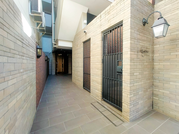 【ラ・グラース横濱oguchi】エントランス