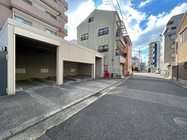 【ワコーレルシード上沢】駐車場 【ワコーレルシード上沢】駐車場