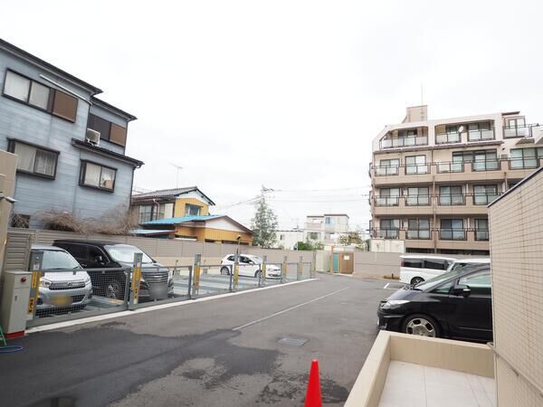 【ルピアコート大宮フィオーレ】駐車場