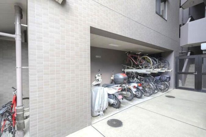 【リソシエラグジェ北野】共用部分(駐輪場) 【リソシエラグジェ北野】共用部分(駐輪場)