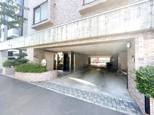 【ガーデンハウスラモード円山】エントランス1 【ガーデンハウスラモード円山】エントランス1