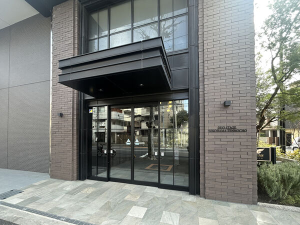 【デュオステージ横濱天王町】エントランス