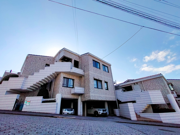 【YAMATE EMBASSY PLAZA】外観