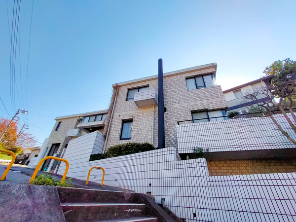 【YAMATE EMBASSY PLAZA】外観