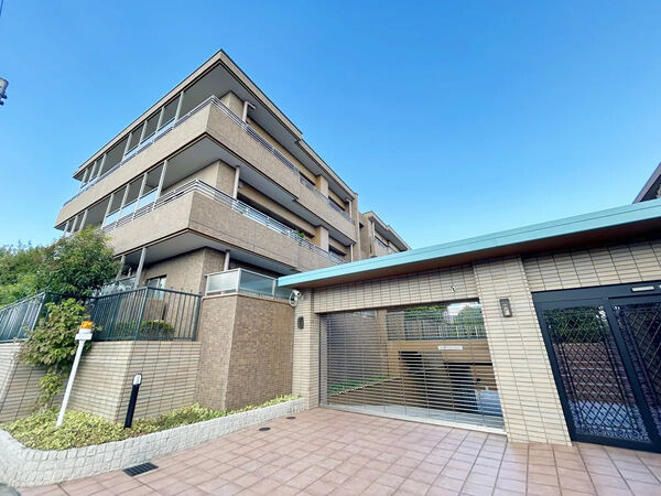 【ロイヤルシャトー高峯東】外観１