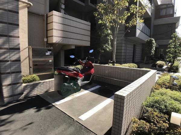 【ウィルリベール南砂町】バイク置き場