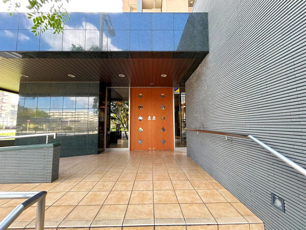 【プレミスト名東猪子石】エントランス 【プレミスト名東猪子石】エントランス