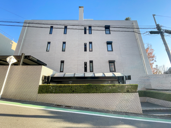 【ベルエアガーデンズ】外観