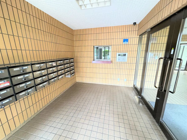 【トーカンマンション宮の森】エントランス２