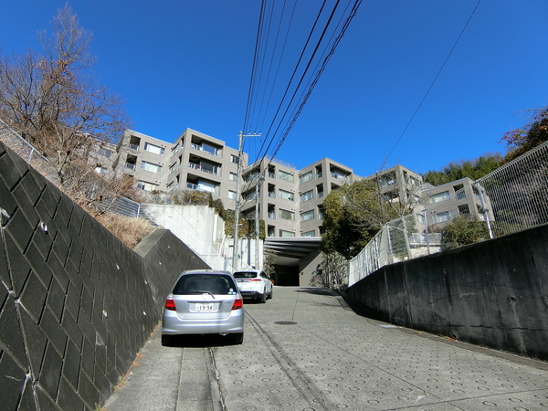 【バースシティ柿生ヒルズ】外観