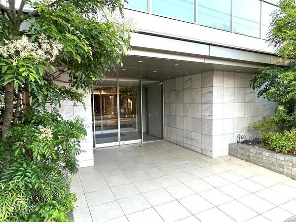 【バンベール昭和元宮町】エントランス３