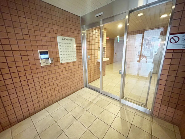 【メゾンドール下山手】エントランス