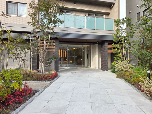 【ルピアコート草加グリーンヴィラ】エントランス