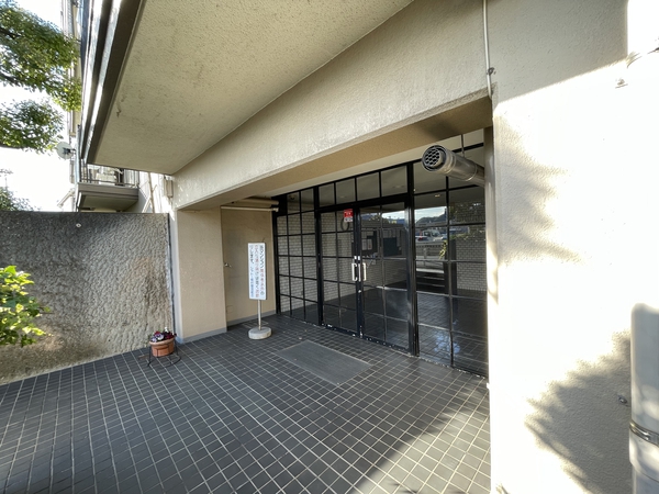 【シャトー植村】エントランス