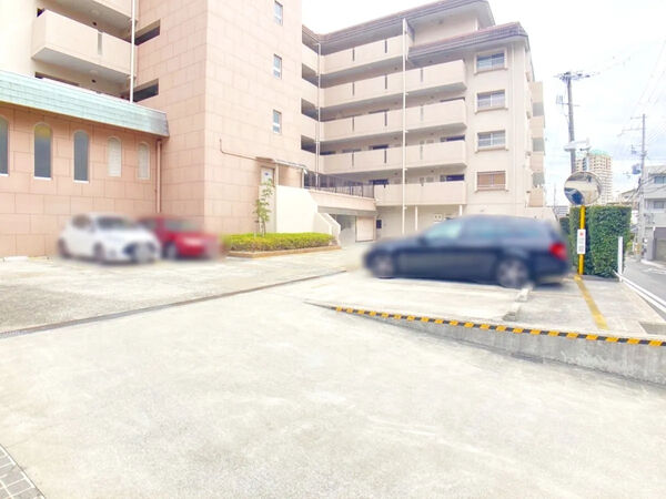 【ルネ住吉川】共用部分（駐車場）