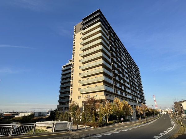 【ルピアグランデ浦和美園】外観
