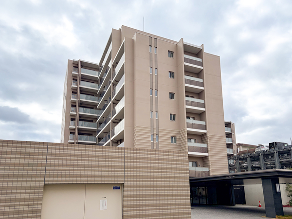 【ブランニード千里丘】外観