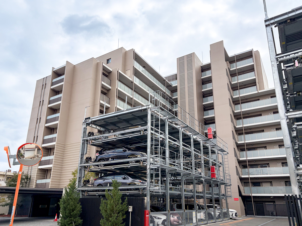 【ブランニード千里丘】外観