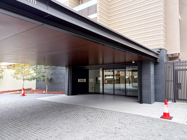 【ブランニード千里丘】エントランス 【ブランニード千里丘】エントランス