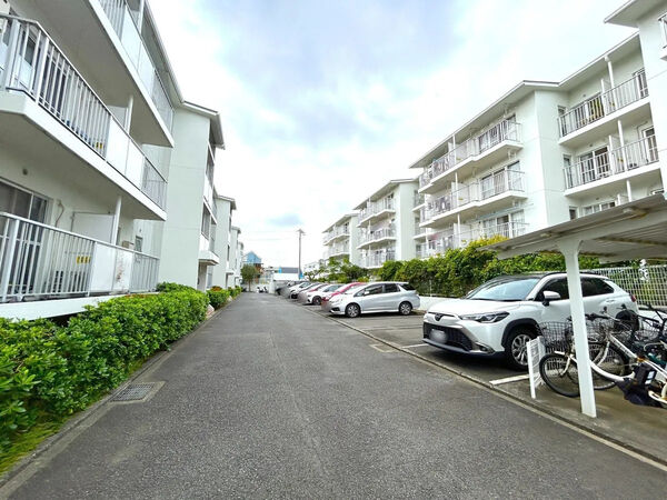 【ライオンズガーデン茅ヶ崎】駐車場