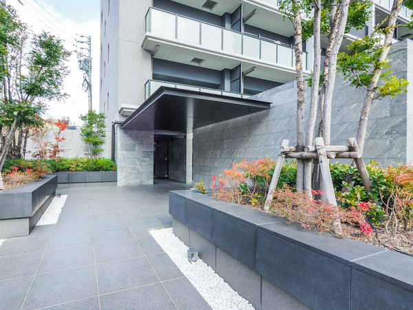 【ザ・プラセシオン金山】エントランス