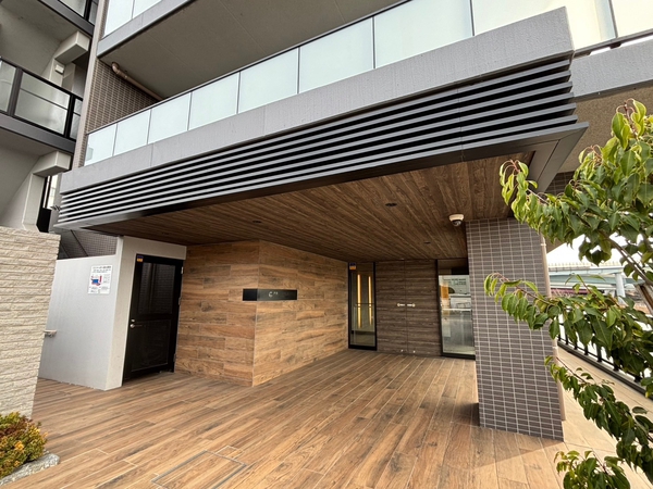 【プロスタイル市ヶ尾】エントランス