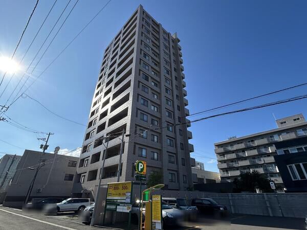 【ファミール平岸】外観