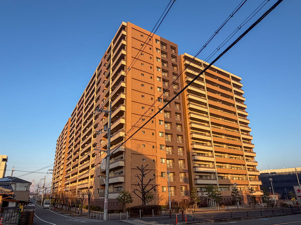 【ローレルスクエア枚方フォレストゲート】外観