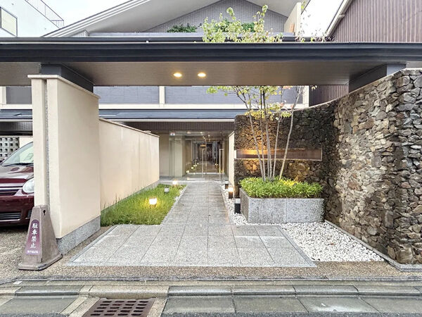 【リソシエラグジェ御所西】エントランス2 【リソシエラグジェ御所西】エントランス2