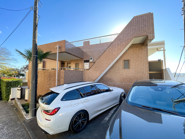 【サンヴィレッジ大倉山A】外観