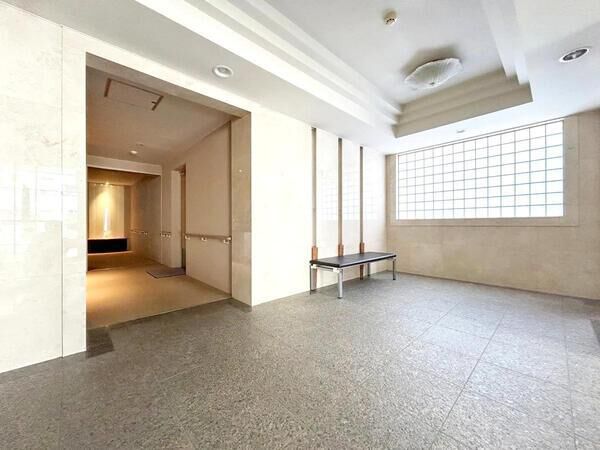 【ヒルズ宮ヶ丘】エントランス2 【ヒルズ宮ヶ丘】エントランス2